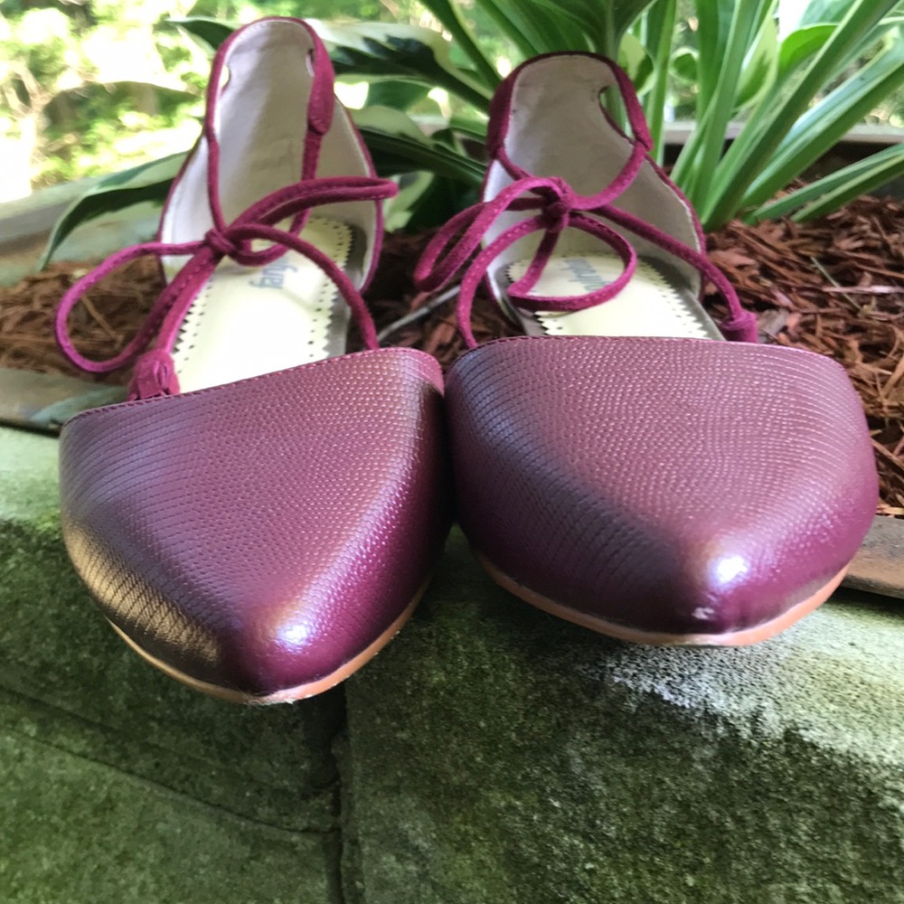 Anthropologie ankle tie mini wedge flats 8 wine - Picture 3 of 5